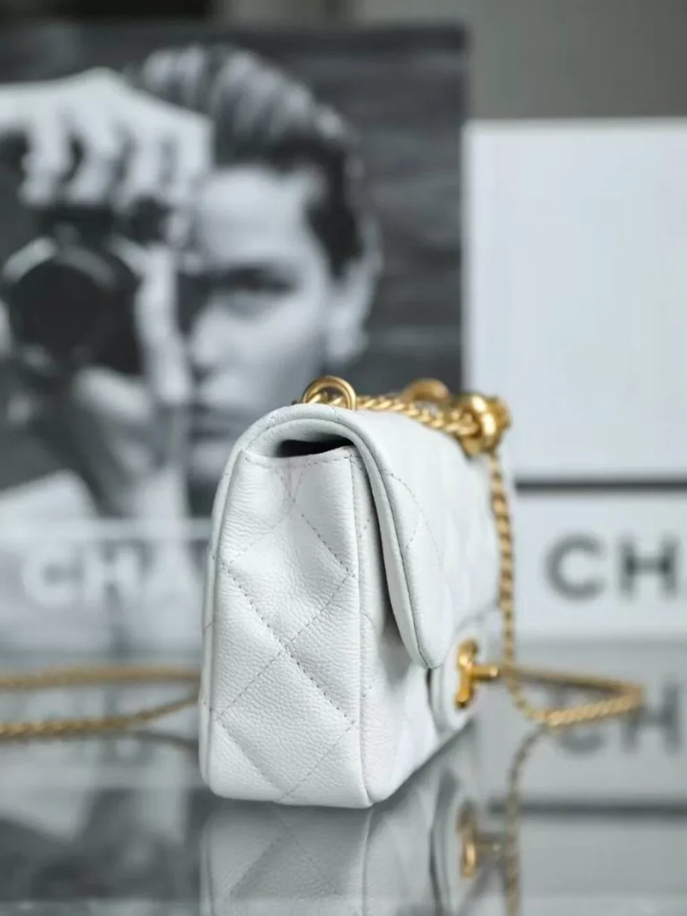 Classic CHANEL Bag: A Stylish and Versatile Choice for Elegance